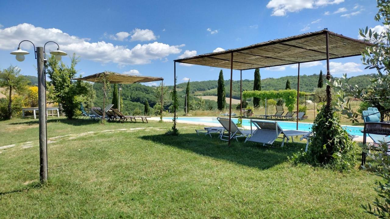 Casale Refoli Guest House Casole d'Elsa Luaran gambar