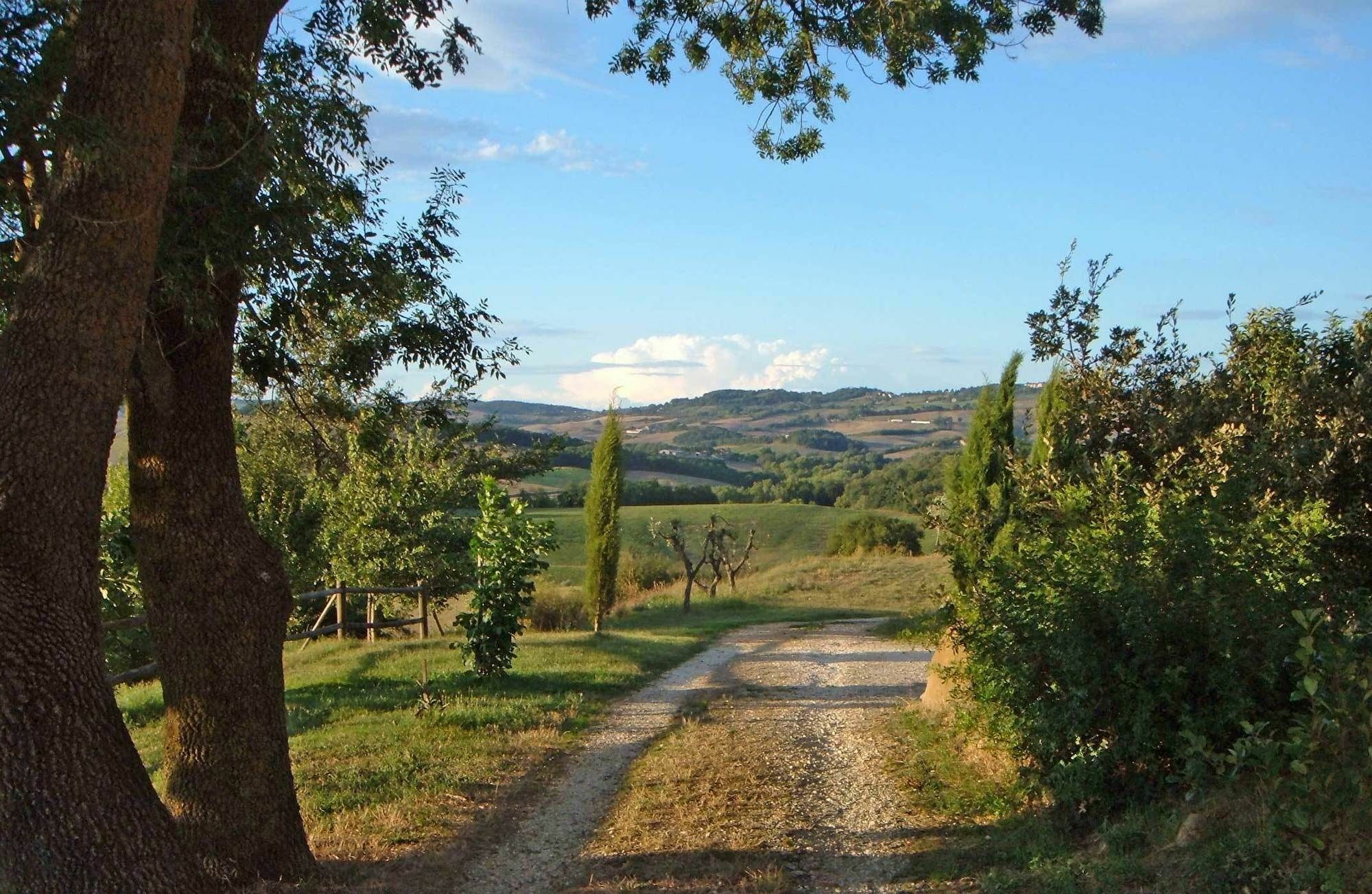 Casale Refoli Guest House Casole d'Elsa Luaran gambar