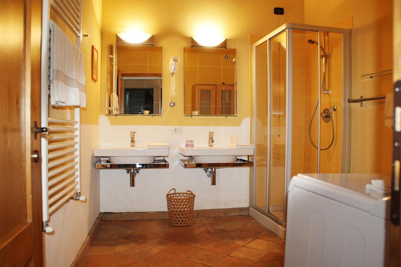 Casale Refoli Guest House Casole d'Elsa Luaran gambar